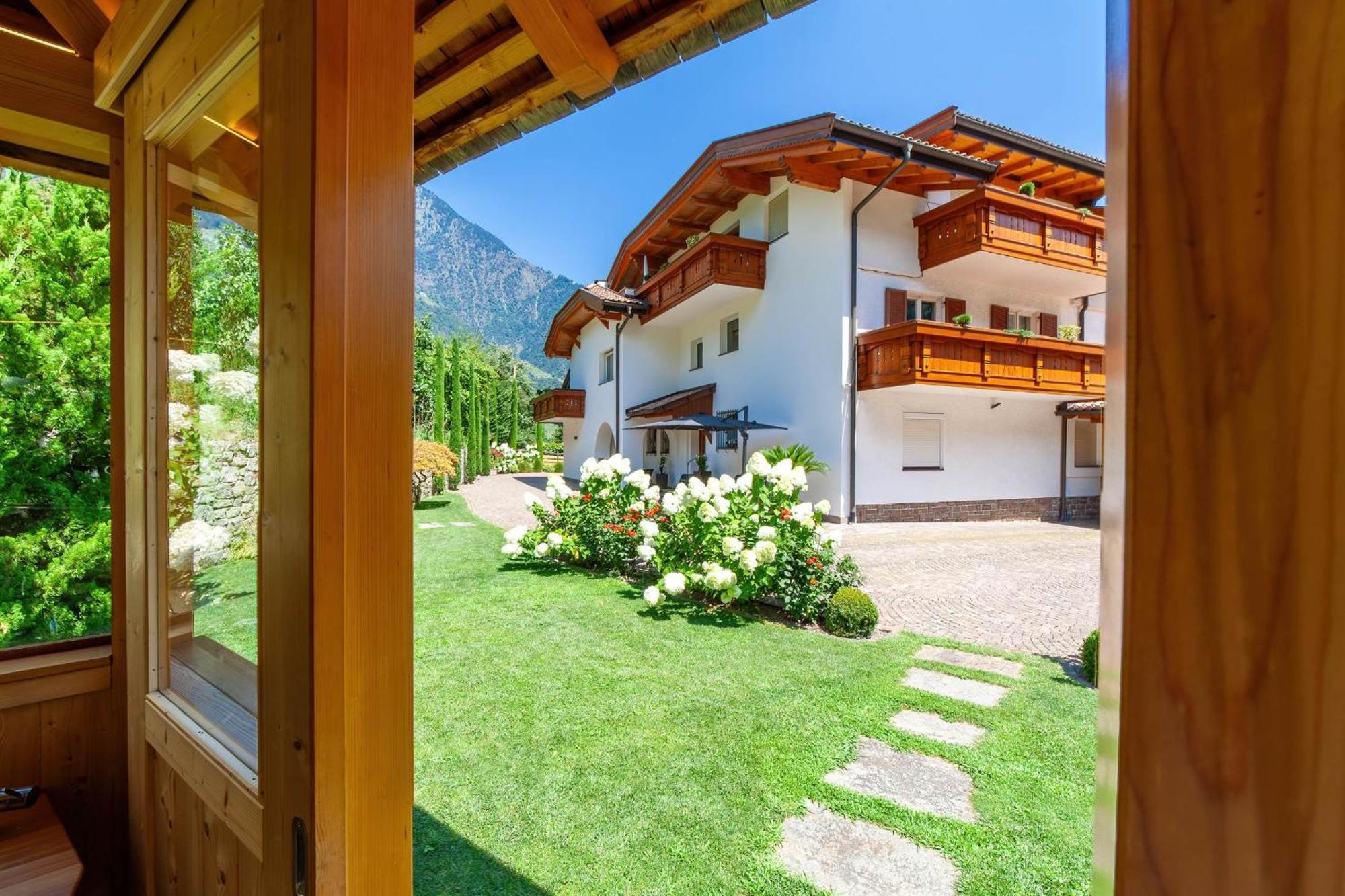 Appartementhaus Tratter Lagundo Kültér fotó